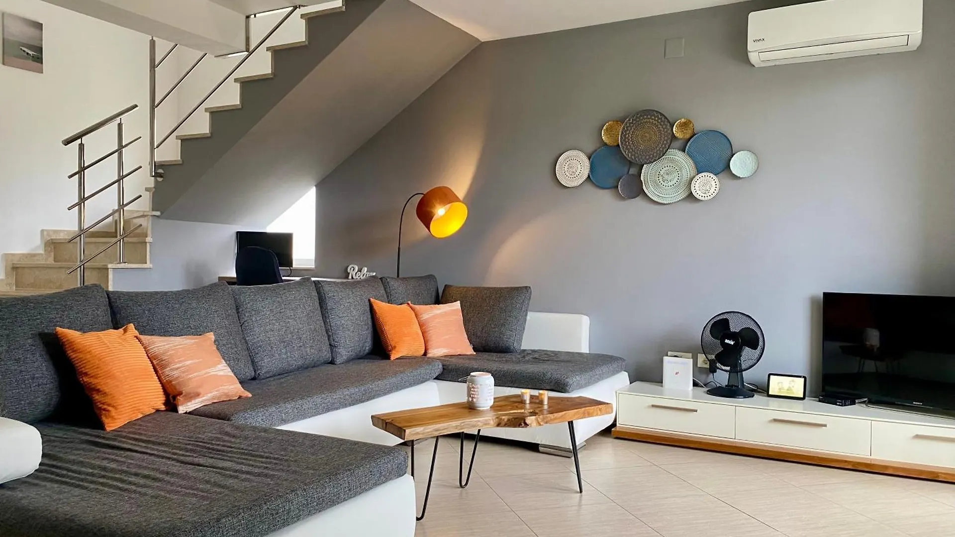Modern And Spacious 3-Bedroom Apartment With Balcony Near Beach Malinska